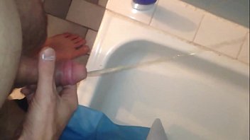 15 Min. Piss into the shower Compilation