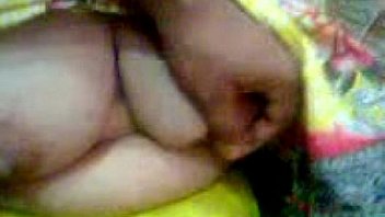 pakistani aunty's juicy Boobs