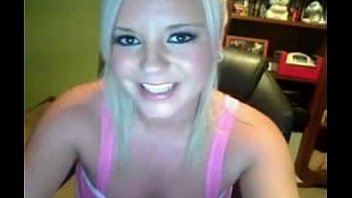 Gorgeous Blonde Webcam Teen with PInk Pussy